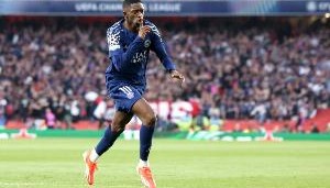 登贝莱为巴黎94场41球是生涯单一俱乐部最高，此前巴萨185场40球